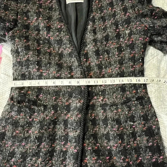 Dana Buchman Blazer Vintage wool tweed style black & gray  long button size 6 by - Picture 11 of 14